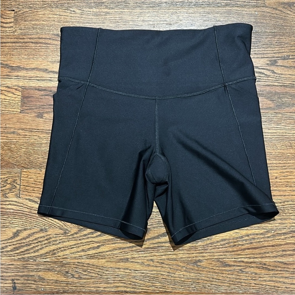 High-Waist Black Women’s Active Shorts hidden zipper pocket